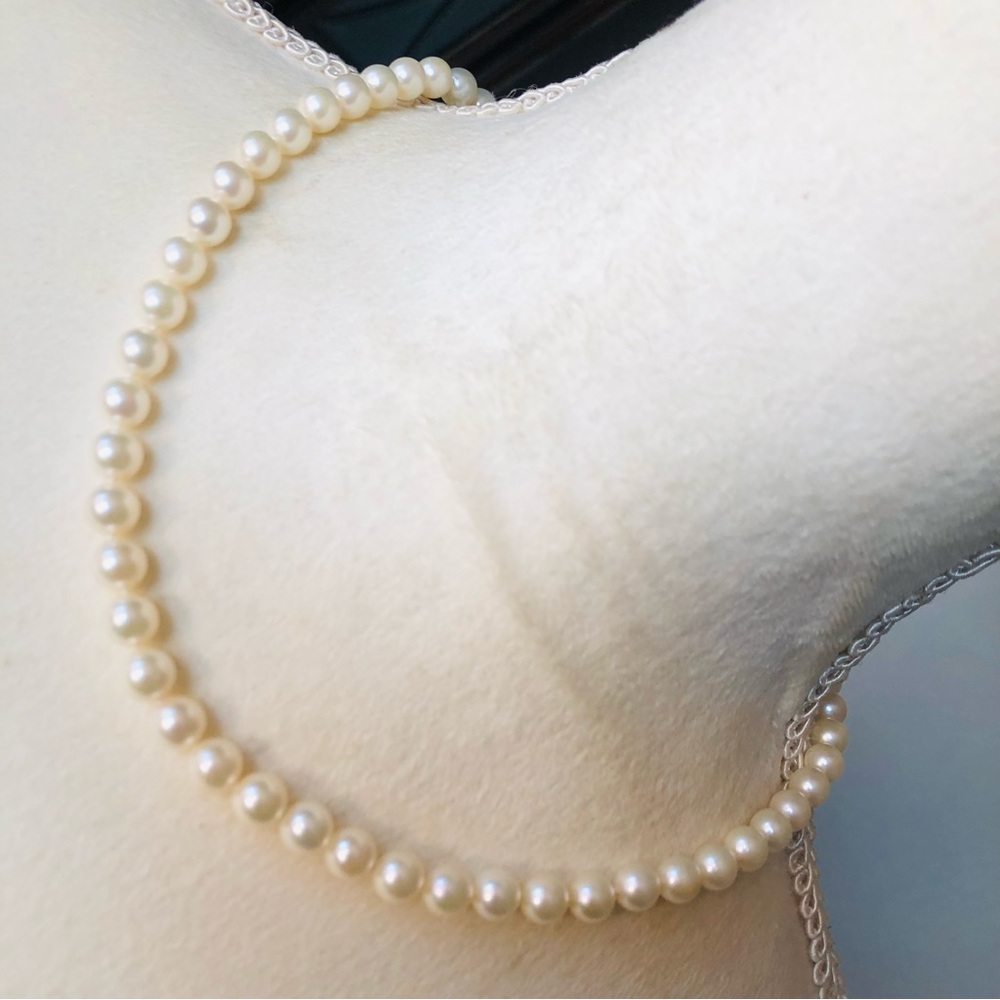 Vintage genuine freshwater pearl 14k gold box clasp necklace